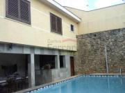 LINDA CASA DE ALTO PADRÃO COM 06 SUÍTES