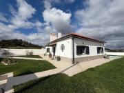 Linda casa de campo com vinha, olival, árvores de fruto...