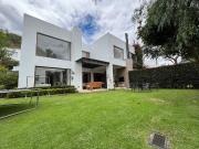 LINDA CASA DENTRO DE URBANIZACIÓN