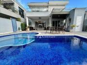 Linda casa dentro do Condomínio Costa Nova