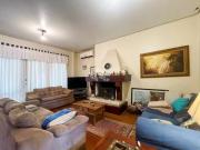 Linda casa em condomínio com 308,m2 bairro Pedra Redonda