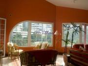 Linda casa em condomínio fechado