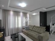 Linda casa em condomínio fechado!