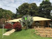 Linda Casa em Condomínio Fechado