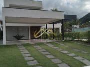 LINDA CASA EM CONDOMINIO FECHADO COM SEGURANÇA 24HS.