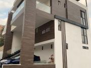 Linda casa en 3 niveles y roof garden en fraccionamiento...