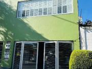 Linda casa en cerrada La Herradura