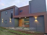 Linda casa en condominio