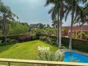 LINDA CASA EN VENTA CON GRAN JARDÍN 4 DORM EN LA MEJOR...