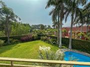 LINDA CASA EN VENTA CON GRAN JARDÍN 4 DORM EN LA MEJOR...