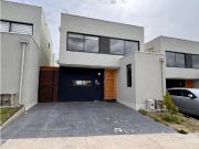 Linda casa en venta condominio Raíces en Quilpué