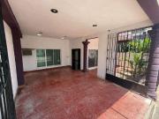 LINDA CASA EN VENTA DE UNA SOLA PLANTA CENTRO MIRAFLORES...