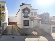 ! CASA EN VENTA EN VILLA RESIDENCIAL DEL PRADO ENSENADA...
