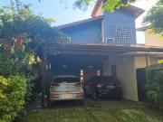 LINDA CASA ISOLADA, BEM ESPAÇOSA E ACONCHEGANTE NO...
