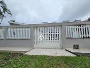 Linda casa na praia Massaguaçu com localização privilegiada