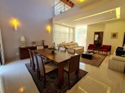 LINDA CASA NO BOSQUE JATOBAS 298m² A/C 354m² A/T 3...