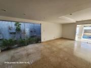 Linda casa no calhau