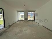 Linda Casa no Condomínio Carpe Diem em Guararama...