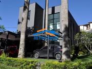Linda Casa no Condomínio Nova Higienópolis na Granja...