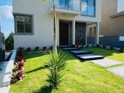 LINDA CASA NOVA, 4 SUÍTES, ELEVADOR, AUTOMATIZADA, COMPLETA!