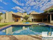 Linda Casa para venda no Tamboré 1