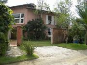 LINDA CASA RUSTICA A VENDA EM LOTEAMENTO FECHADO!