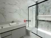 Linda casa térrea, 3 suítes, piscina e quintal gramado,...