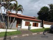 Linda Casa Térrea Avarandada com Área de Lazer Completa...