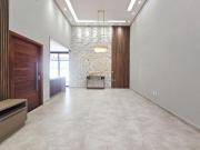 Linda Casa Térrea com 3 Suítes, sendo 1 Master com...