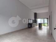 Linda Casa térrea com ótima localização e espaços...