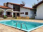 Linda casa térrea com piscina e sauna para Locação...