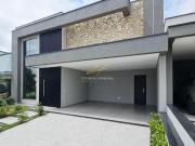 Linda Casa Térrea Condominio Fechado, 3 Suítes, sendo 1...