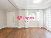 Linda casa térrea frente rua no Novo Mundo, em uma das...