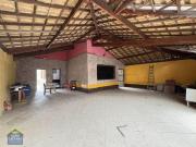 Linda Casa Térrea Isolada com Edícula e 8 vagas de...