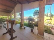 Linda casa térrea localizada próximo a praia, no bairro...