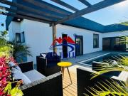 LINDA CASA TÉRREA, MODERNA COM 3 SUÍTES CONDOMINIO...