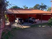 Linda casa toda avarandada no Condomínio Vale do Ouro