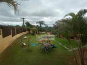 Linda Chácara com 2.300m² no residencial Porta d Sol