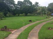 Linda Chácara com área de lazer, com fundos para a represa