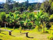 Linda chácara com lago!