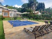 Linda chácara em condomínio de alto padrão!