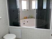 LINDA CHÁCARA, PÉ NA AGUA E VISTA PANORAMICA PARA A...