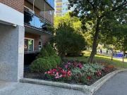 Linda Court 1 Bedroom Apartment for Rent at 90 Paisley...