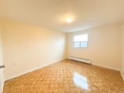 Linda Court 2 Bedroom Apartment for Rent at 90 Paisley...