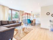 Linda La Reina, junto al Colegio British School