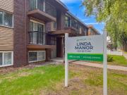 Linda Manor 2 Bedroom Apartment for Rent at 11037 83...