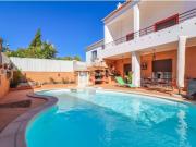 Linda Moradia T3+2, com piscina e garagem, nos arredores...
