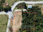 Linda parcela de 5.000 con vista parcial al lago y...