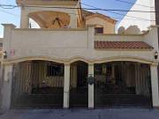 Linda Propiedad en Isla Fiji, Jardines del Lago, Mexicali