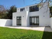 Linda Residencia en Renta con paneles Privada Parque...